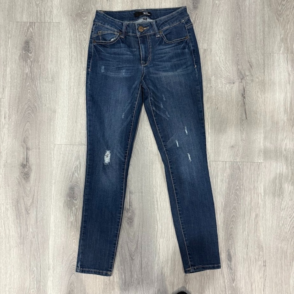 1822 Denim Women's Jeans Size 27 Blue‎ Skinny Distressed Stretch
